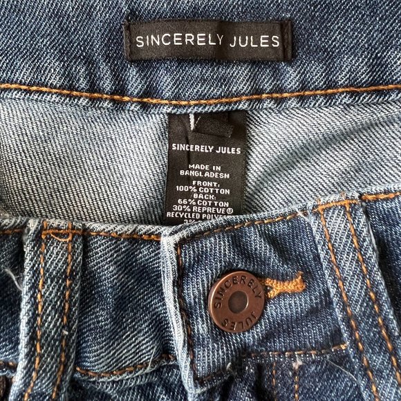 Gently Worn but Lovingly Cared For Sincerely Jules Distressed Trendy Mom Jeans - Picture 4 of 13